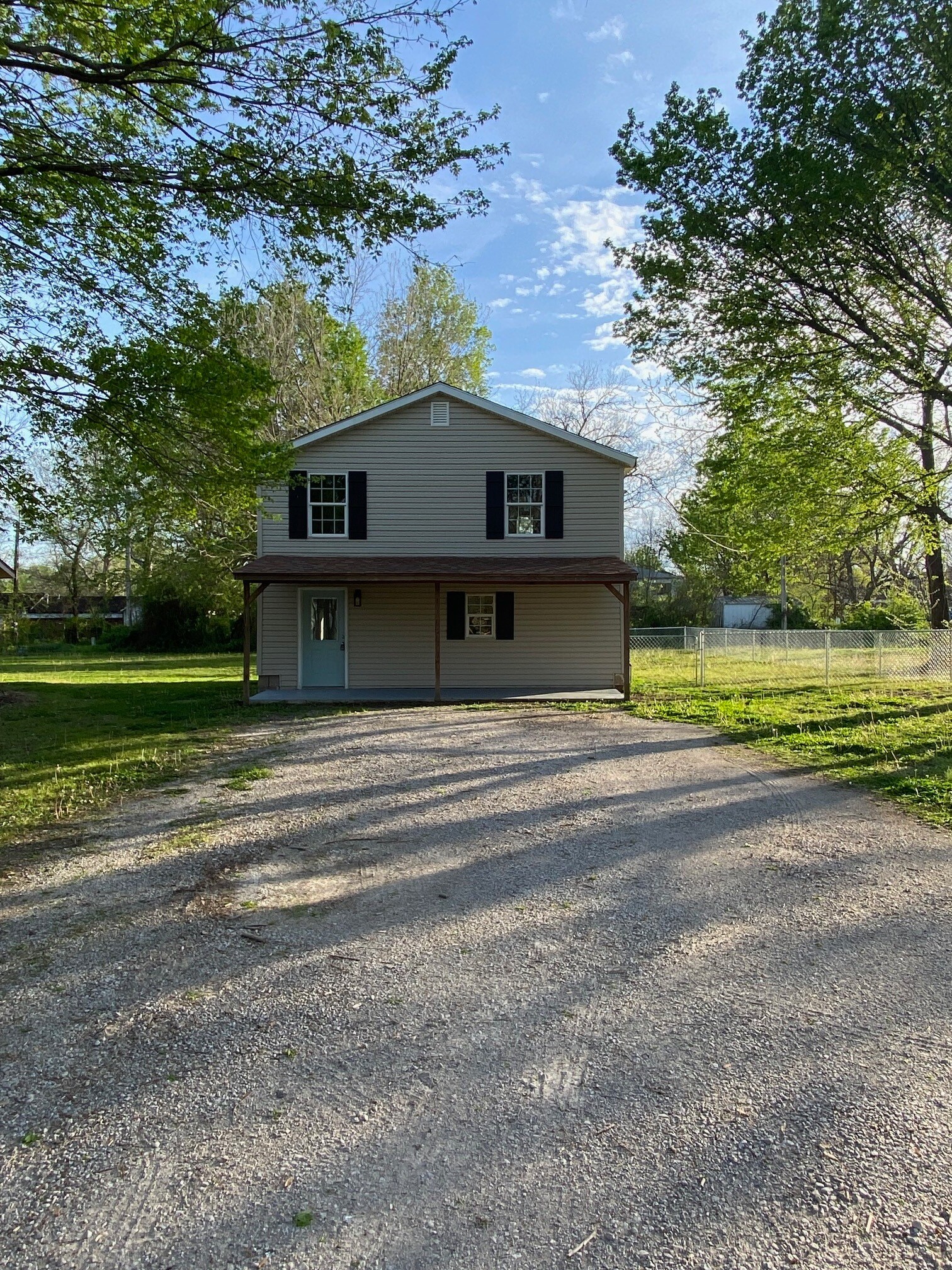 Building Photo - 430 W. 7th St