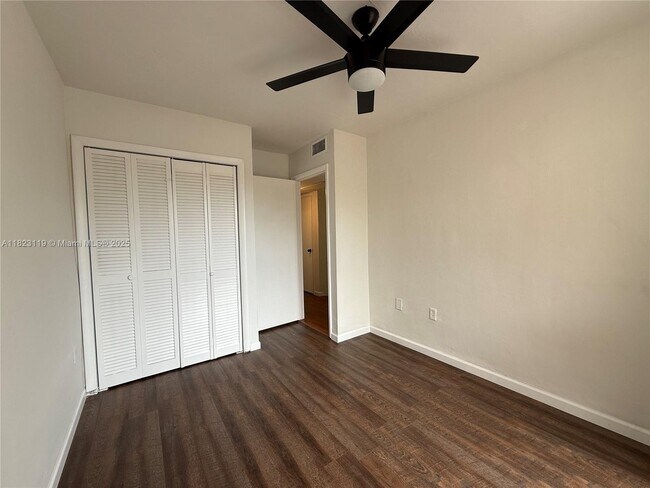 Building Photo - 8522 SW 103rd Ave
