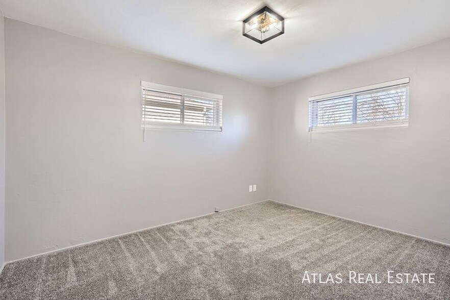 Building Photo - 1620 Phoenix Ct