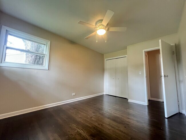 Building Photo - 16260 W Arlington Dr