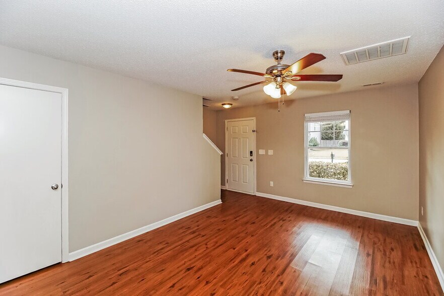 Building Photo - 5104 Oak Pasture Ln