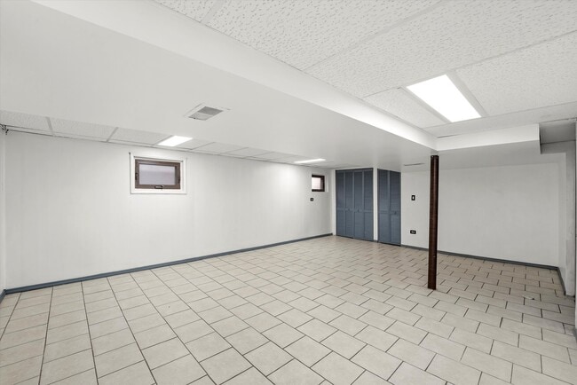 Building Photo - 5251 S Keating Ave