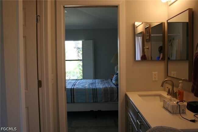 Building Photo - 15472 Admiralty Cir