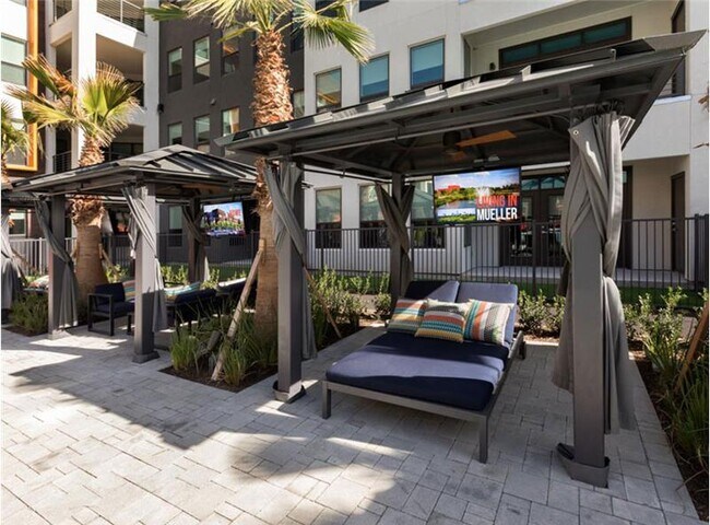 Building Photo - 2402 Aldrich St