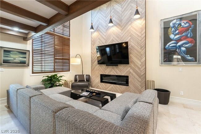 Building Photo - 2845 Queens Courtyard Dr