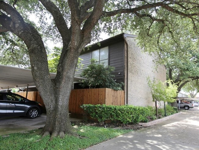Building Photo - 2601 S Braeswood Blvd