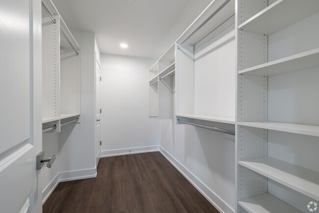Building Photo - 550 Sheridan Square