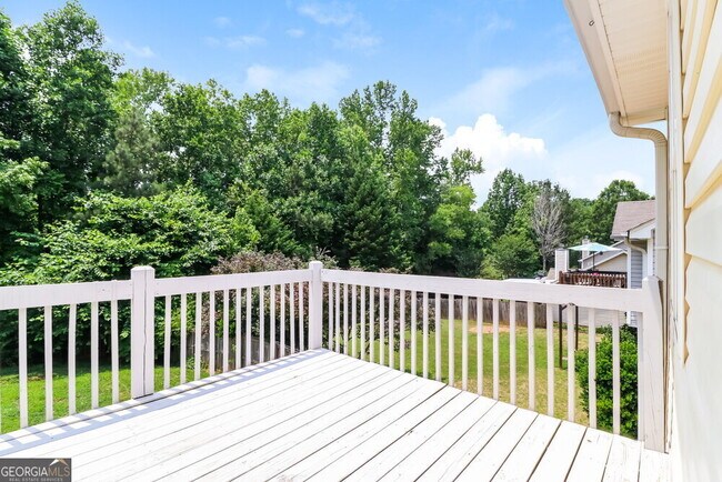 Building Photo - 205 Ashland Manor Dr