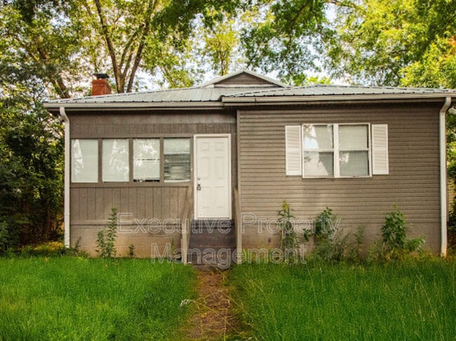 Primary Photo - 206 Highway Ave
