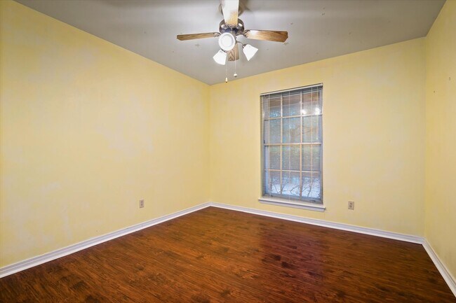 Building Photo - 7300 Cypress Ave