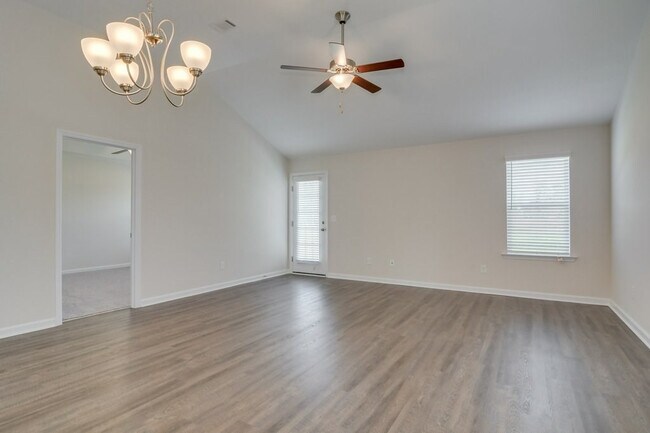 Building Photo - 411 Amesbury Dr