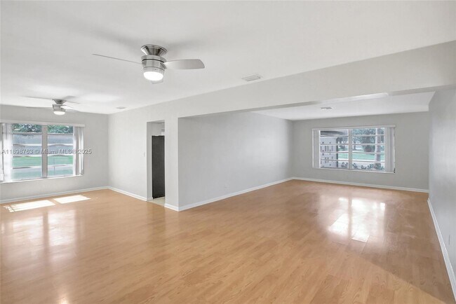 Building Photo - 5386 Balsam Terrace