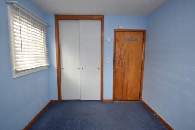 Building Photo - Mishawaka 3 bed 1 1/2 bath by Marion Highs...