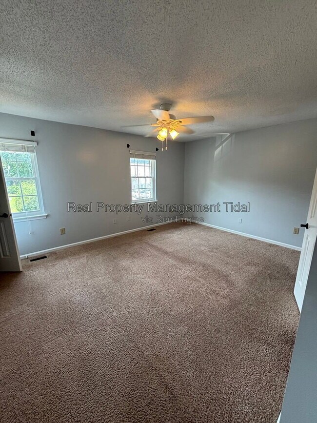 Building Photo - 639 Biltmore Dr