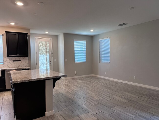 Building Photo - The Cove - Natomas 2 Story 3 bed 3 full baths