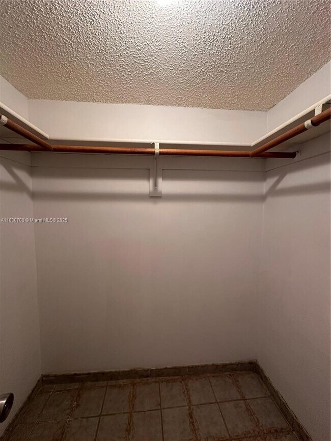 Building Photo - 1855 W 60th St