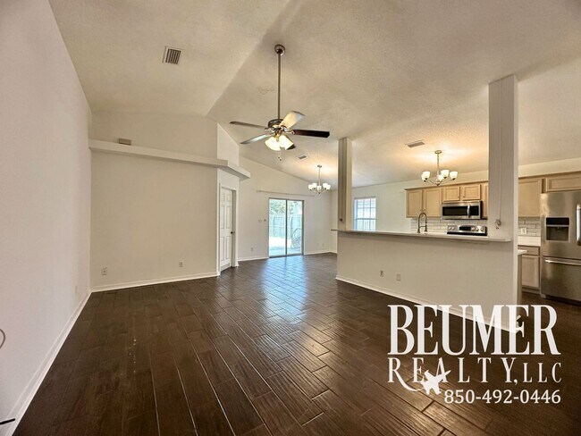 Building Photo - 628 Reservation Ave
