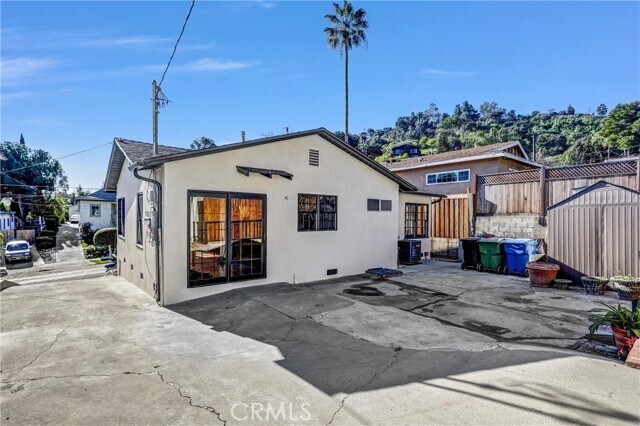 Building Photo - 4907 Aldama St