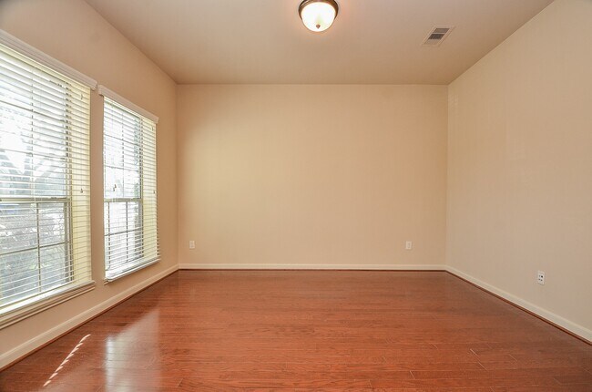 Building Photo - 26111 Salt Creek Ln