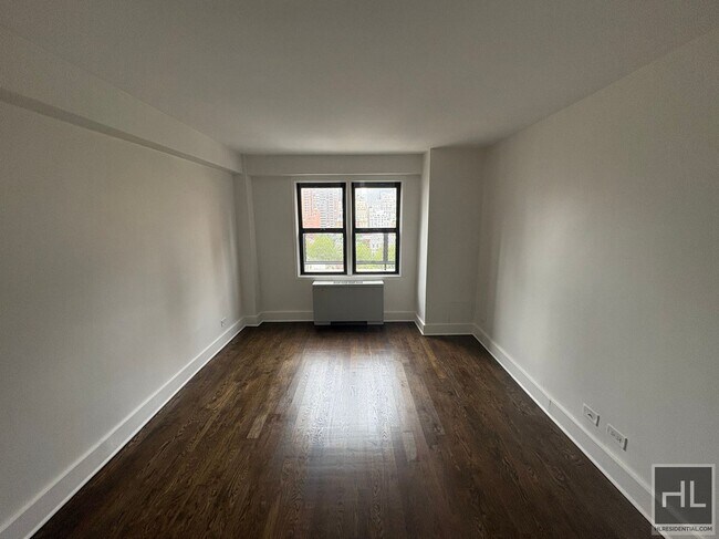 Building Photo - EAST 63 STREET