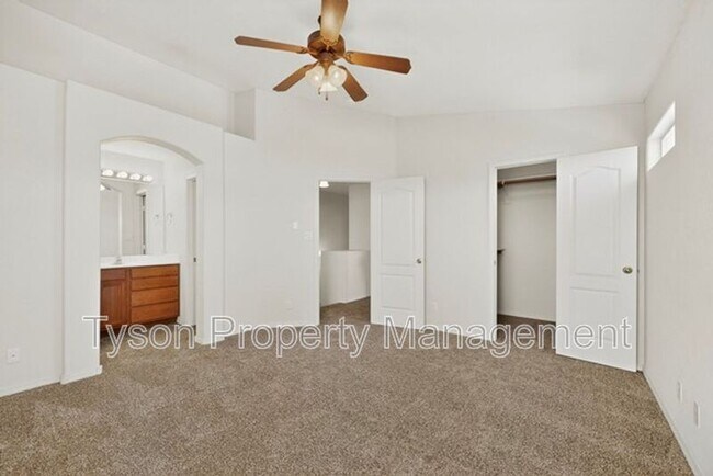 Building Photo - 5648 Valle Alegre Pl NW