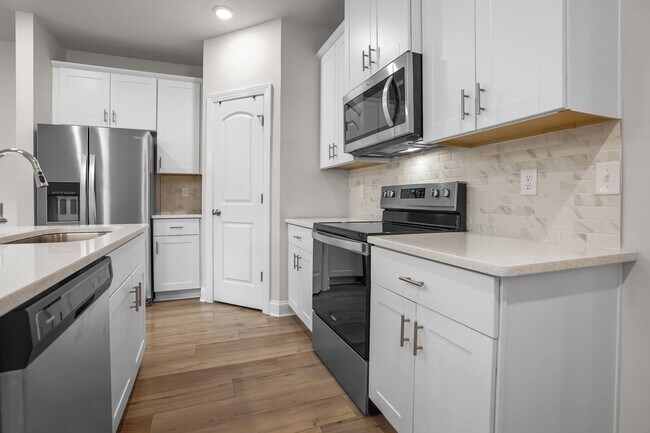 Building Photo - 326 Seaton Wy