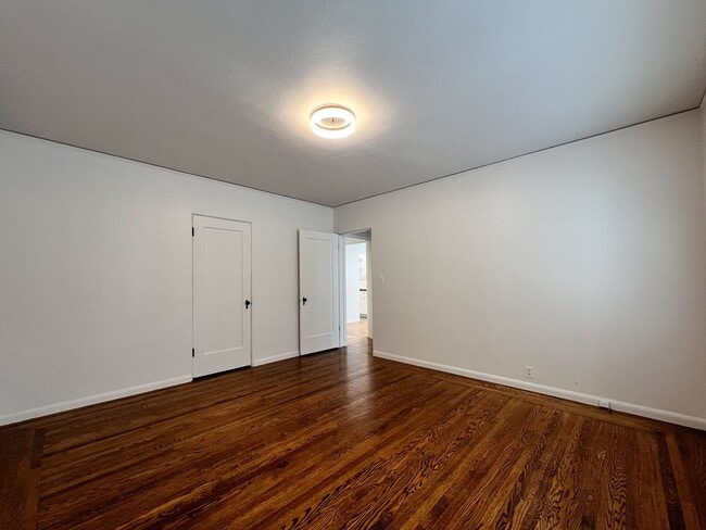 Building Photo - Classic Downtown Napa Duplex with Modern Upgrades and Across from Fuller Park