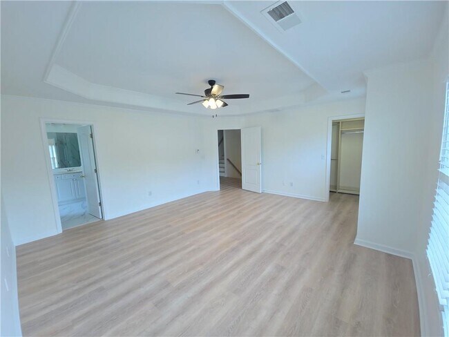 Building Photo - 12592 Waterside Dr