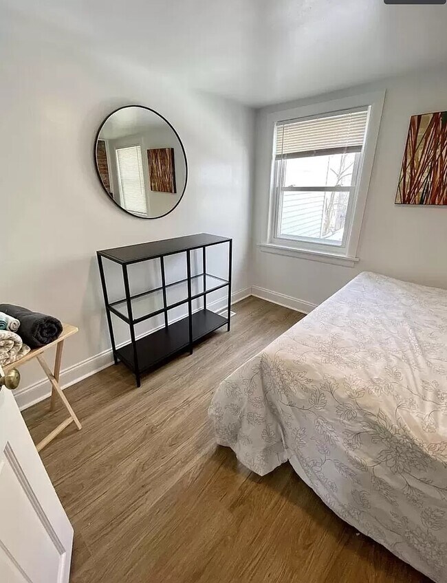 Building Photo - 720 S Randolph St