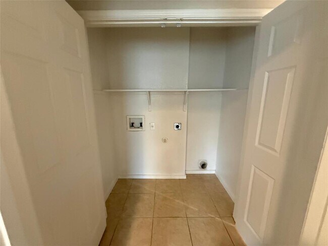 Building Photo - 17808 Majestic Elm Ln