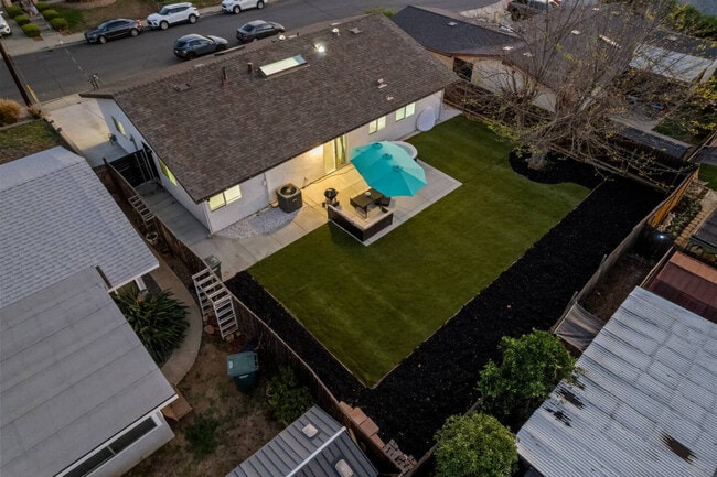 Building Photo - 1676 Raynell Way