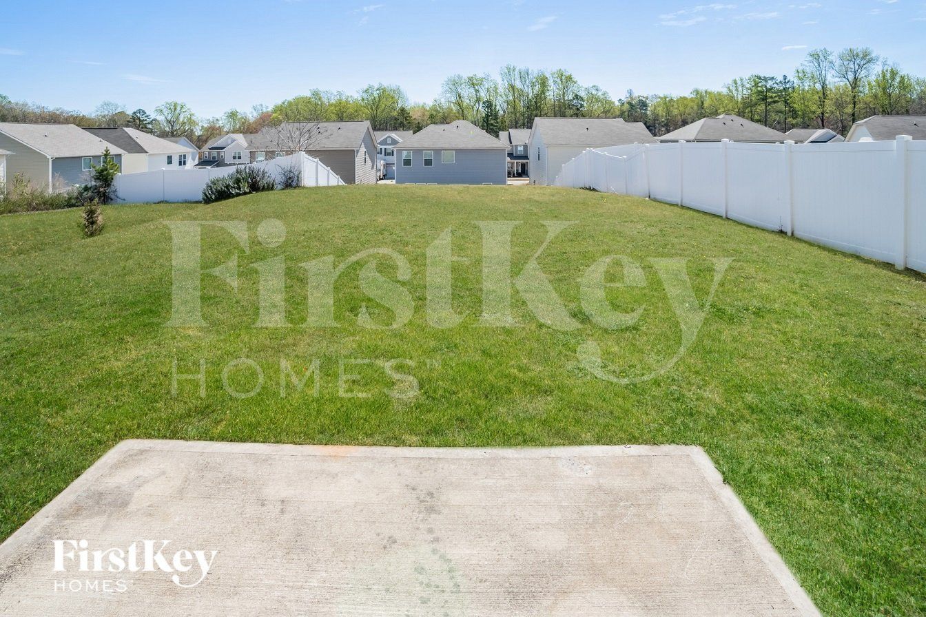 Building Photo - 9221 Evans Creek Ct