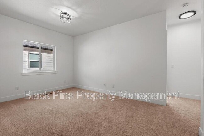 Building Photo - 7184 W Riverwood St