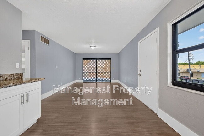 Building Photo - 8701 SW 141st St