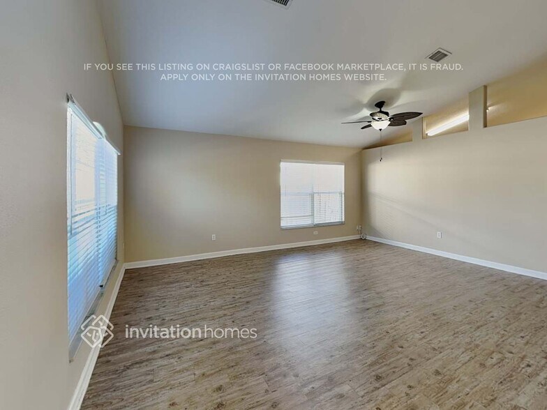 Building Photo - 2825 Falcon Crest Pl