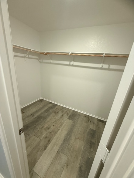 Building Photo - 451 Marty Allen Loop