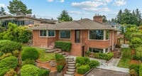 Building Photo - Gorgeous West Seattle Mid-Century Modern w...