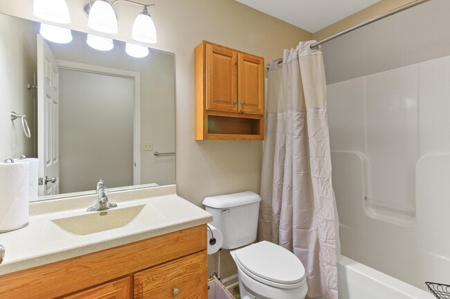 Building Photo - N7439 Mariner Hills Cir