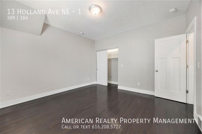 Building Photo - 13 Holland Ave NE