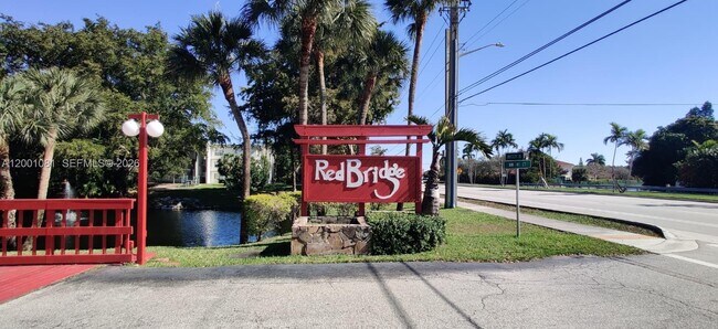 Building Photo - 7959 NW 41 Ct