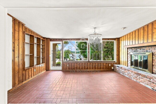 Building Photo - 6714 Nina Rosa Dr