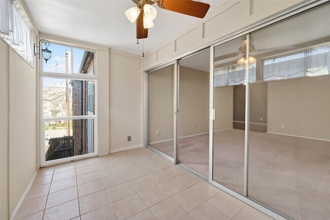 Building Photo - 2516 Commonwealth St