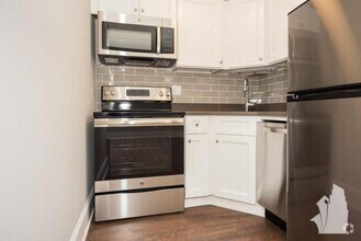 Building Photo - 1 bedroom in Chicago IL 60640