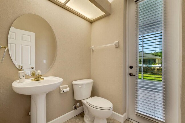 Building Photo - 6743 Hillis Dr