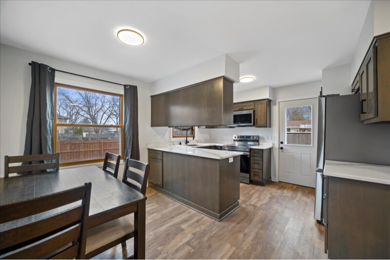 Building Photo - 7514 S 75th St