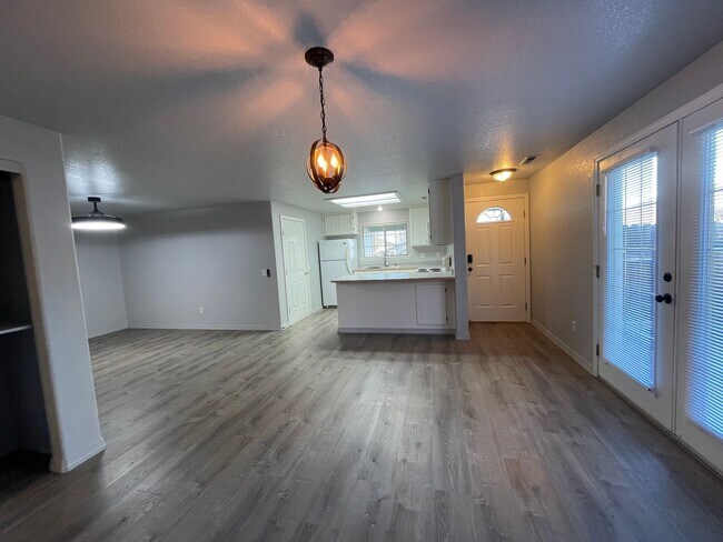 Building Photo - 1546-1548 Skyhawk Ridge