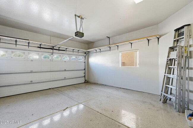 Building Photo - 1747 E Northern Ave