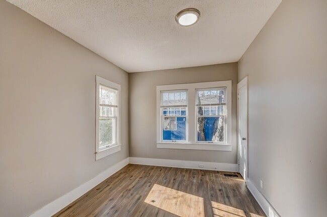 Building Photo - 1833 31st St Ensley