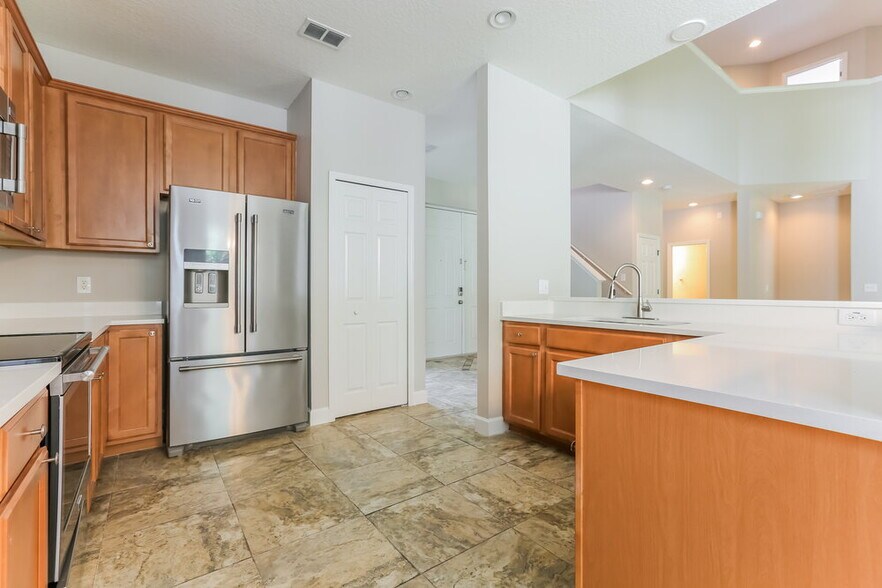 Building Photo - 6126 39th Ct E