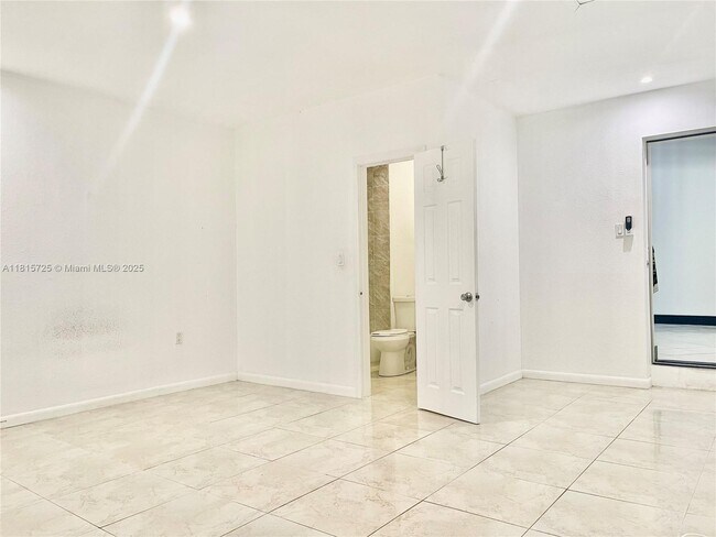 Building Photo - 18157 NW 89th Pl